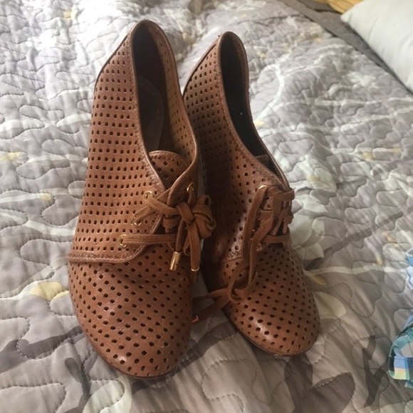 Tory Burch Shoes - Tory Burch Booties in Royal Tan